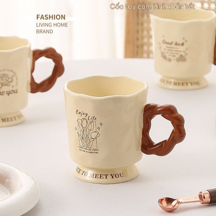 Cốc sứ có đế cổ điển BL189