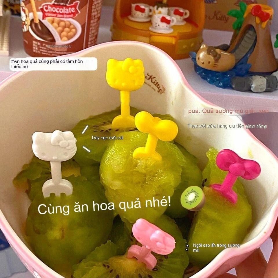 Dĩa Nhựa Ăn Hoa Quả HelloKT BL122