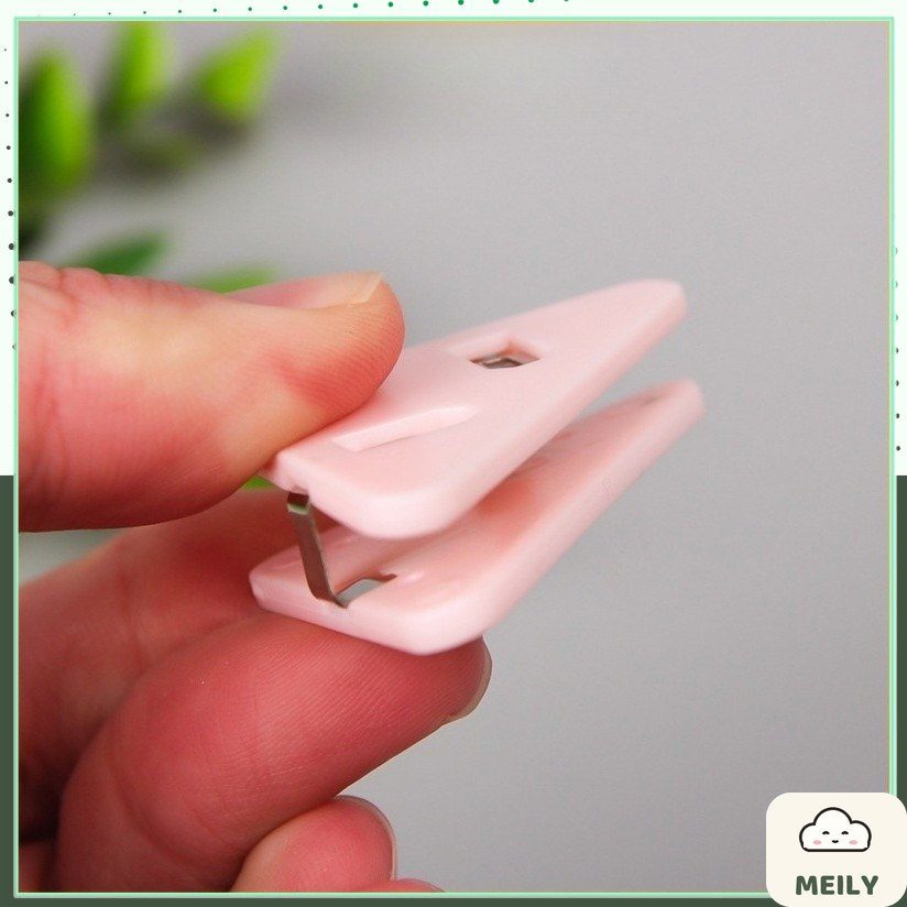Kẹp giấy hình tam giác màu Pastel K47