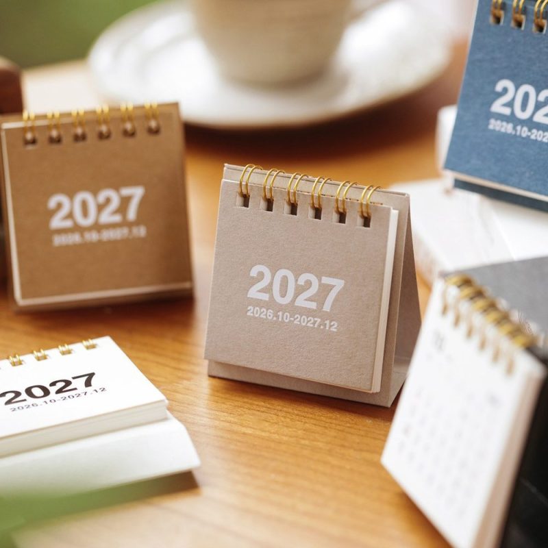 Lịch 2027 màu đẹp mắt dễ thương để bàn ghi chú