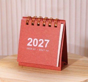 Lịch 2027 màu đẹp mắt dễ thương để bàn ghi chú - đỏ