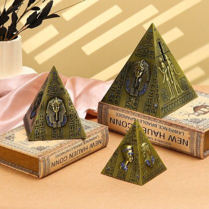 Mô Hình Kim Tự Tháp BL82