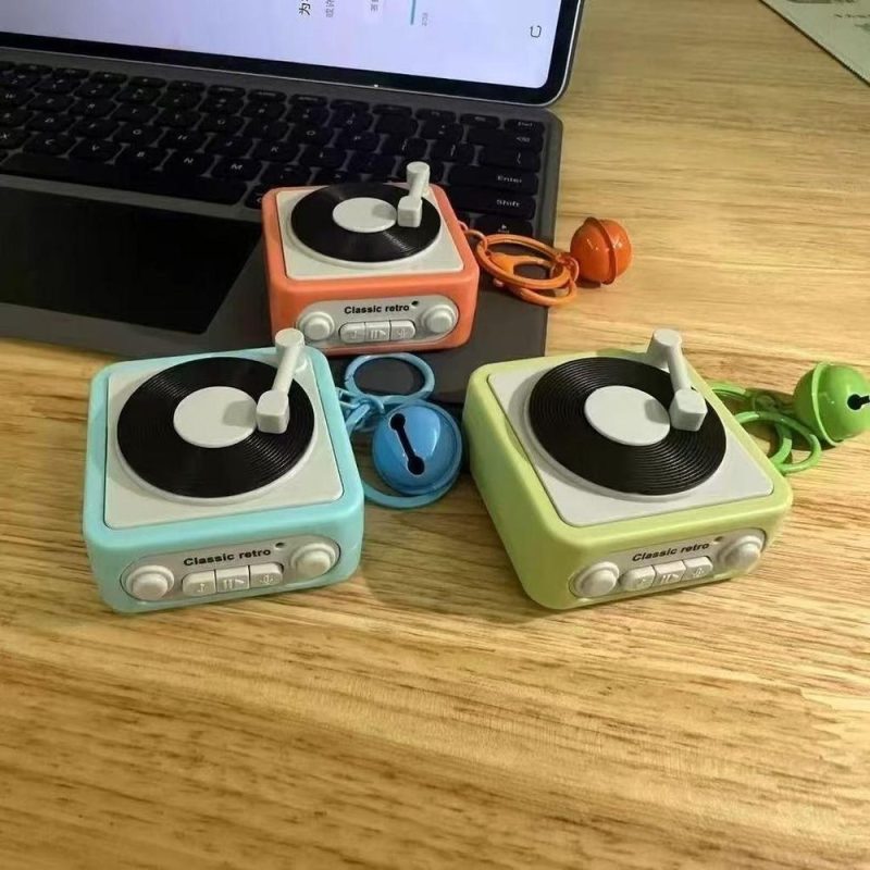 Móc khóa đầu đĩa than vintage phong cách retro treo balo