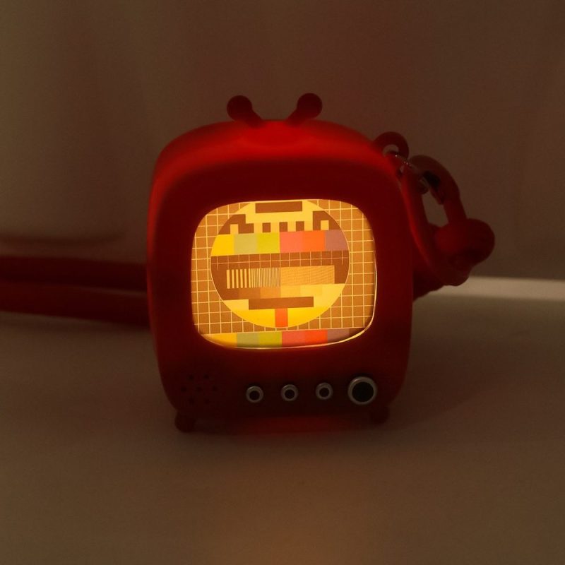 Móc Treo Balo Mô Hình TV Cổ Điển Phát Sáng BL232