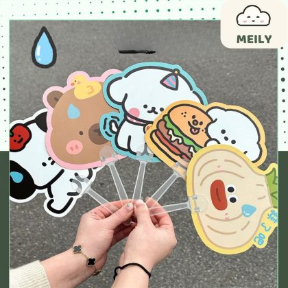 Quạt bằng nhựa mini nhỏ gọn mang đi học cầm tay hoạt hình cún