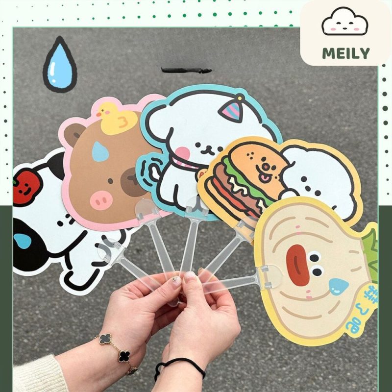 Quạt bằng nhựa mini nhỏ gọn mang đi học cầm tay hoạt hình cún