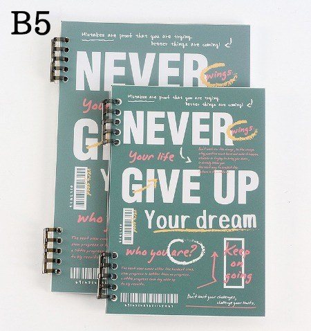 Sổ còng 2 đầu B5 120 trang kẻ nét đứt bìa Never give up S24 - Sổ còng 2 đầu B5 bìa trong suốt Never give up S24 - Xanh lá