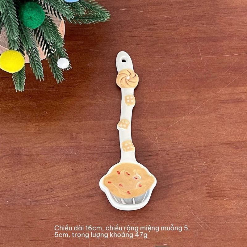 Thìa Sứ Hình Bánh Mì BL109