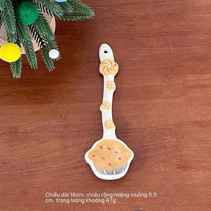 Thìa Sứ Hình Bánh Mì BL109 - Túi Maifen