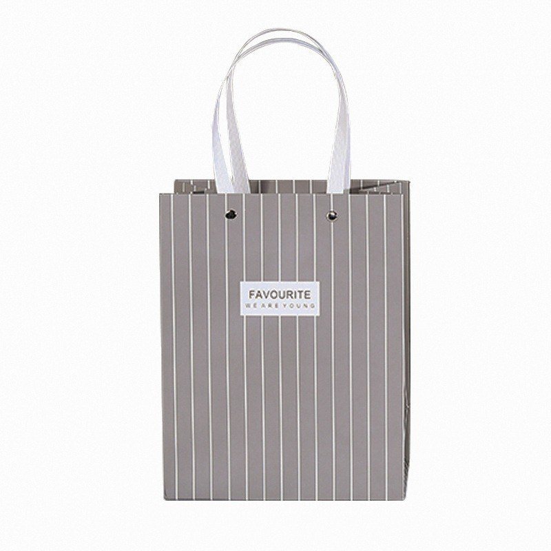 Túi giấy đựng quà quai dây đai họa tiết caro đen trắng/đường kẻ - 32x26x12 - kẻ thẳng